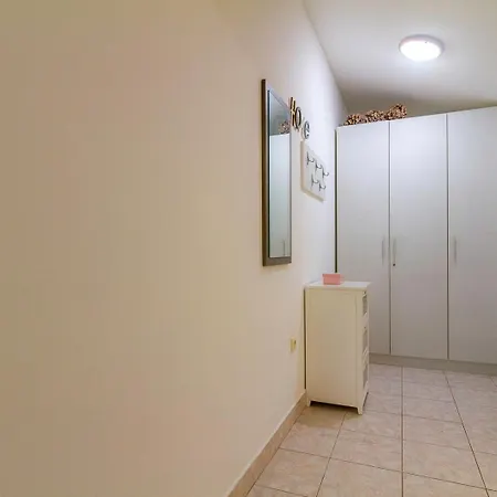 Frankica Apartament Palit