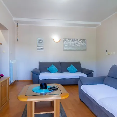 Apartament Frankica *