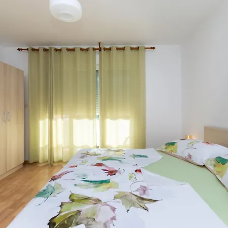 Apartament Frankica
