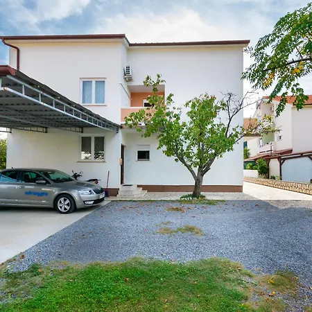 Apartament Frankica *